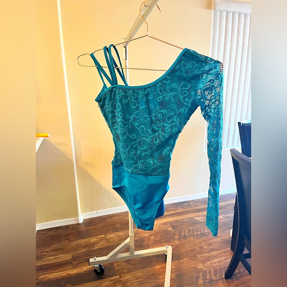 Lace one sleeve leotard
